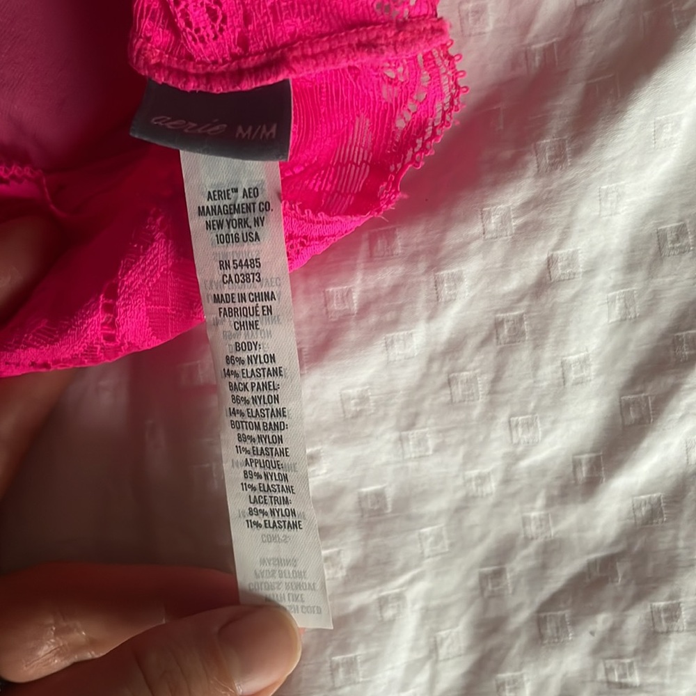 Hot Pink Racerback Bralette 🩷 - Picture 4 of 4